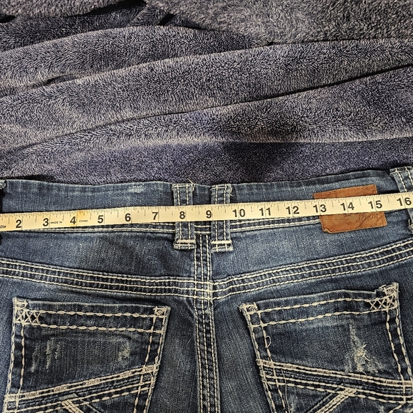 Shorts - Picture 6 of 8